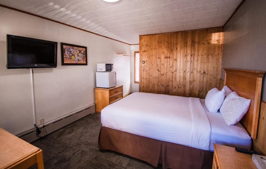 The Superior Motel Munising Exterior photo