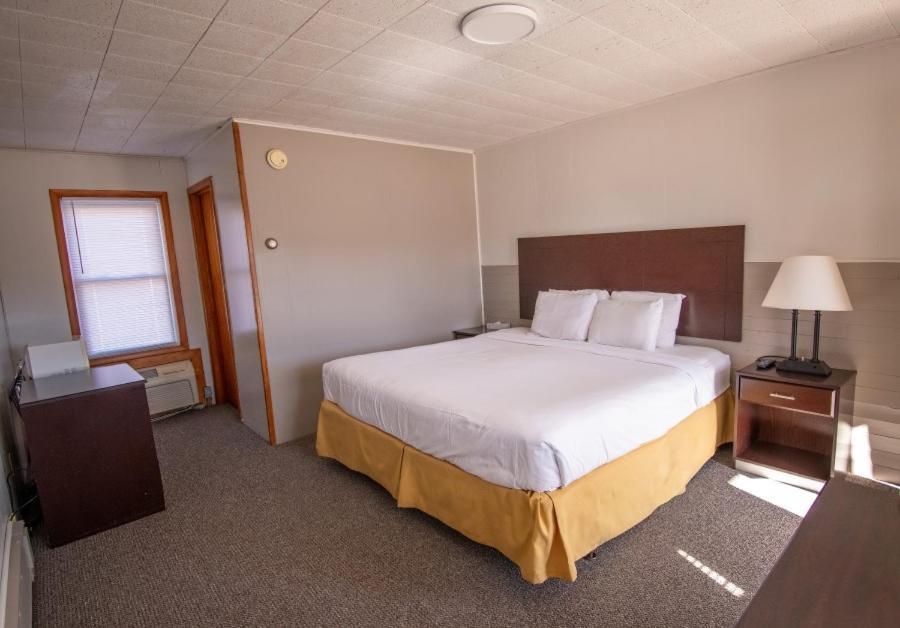 The Superior Motel Munising Exterior photo